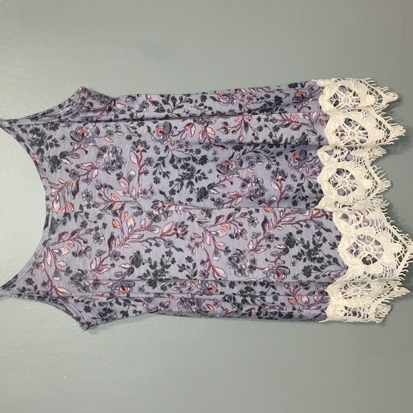 Rewind floral spaghetti strap top size extra small and lace - Picture 2 of 7
